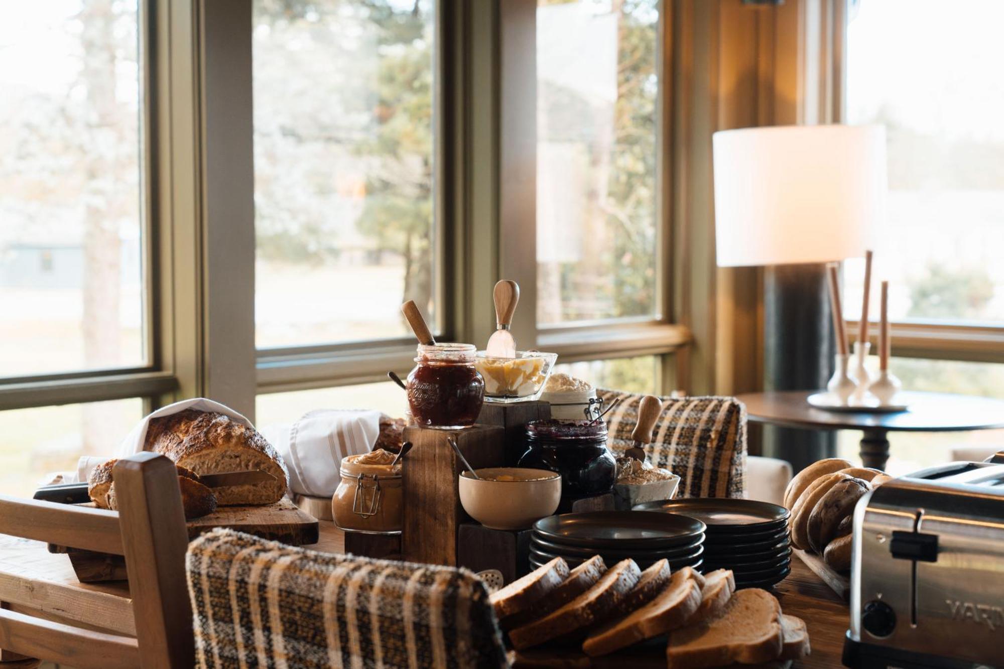 Awol Stowe Hotel Luaran gambar